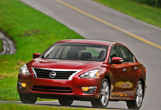 Nissan Altima foto 12