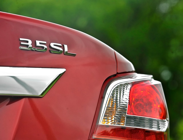 Nissan Altima foto 16