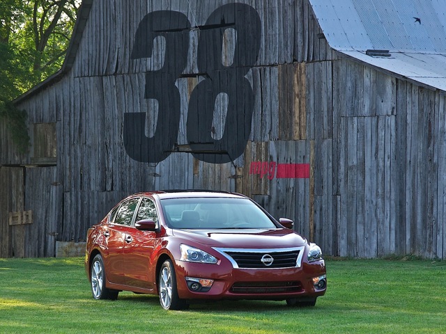 Nissan Altima foto 5