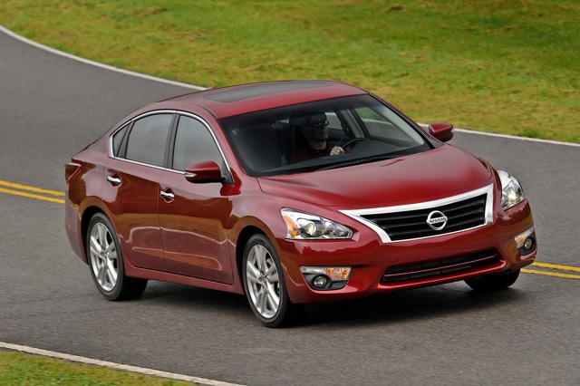 Nissan Altima foto 6
