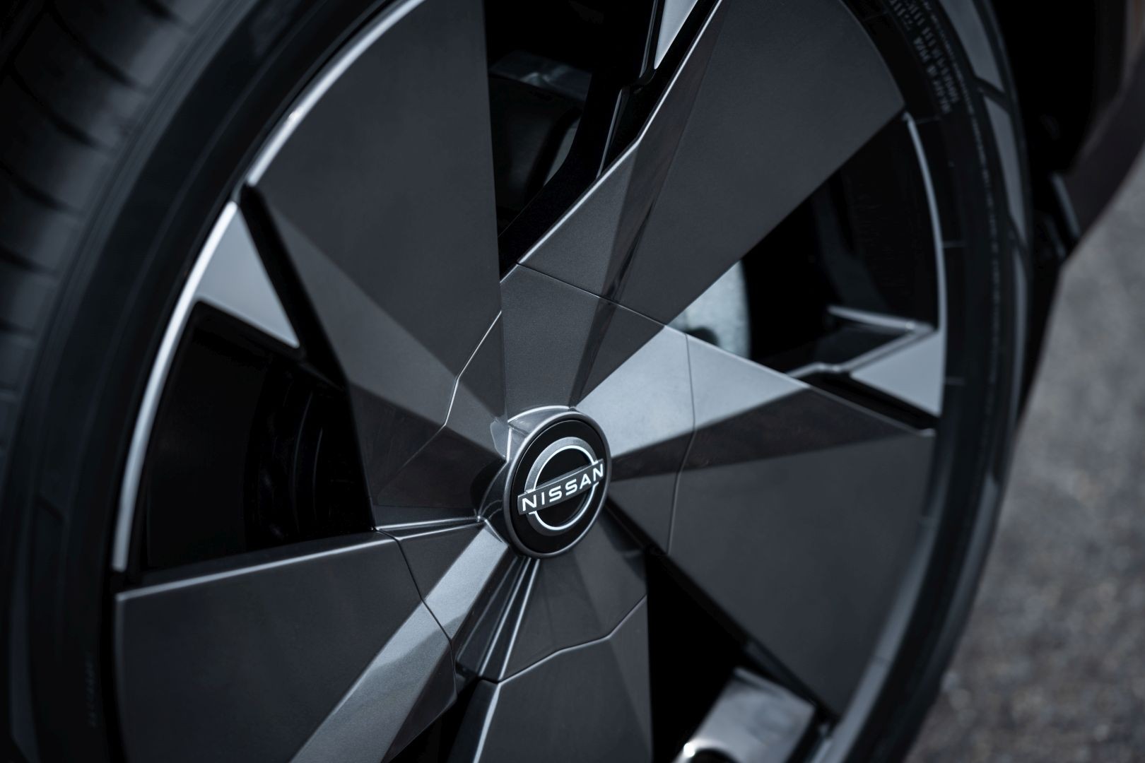 Nissan Ariya photo 31