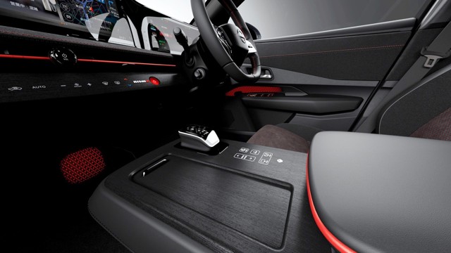 Nissan Ariya photo 35
