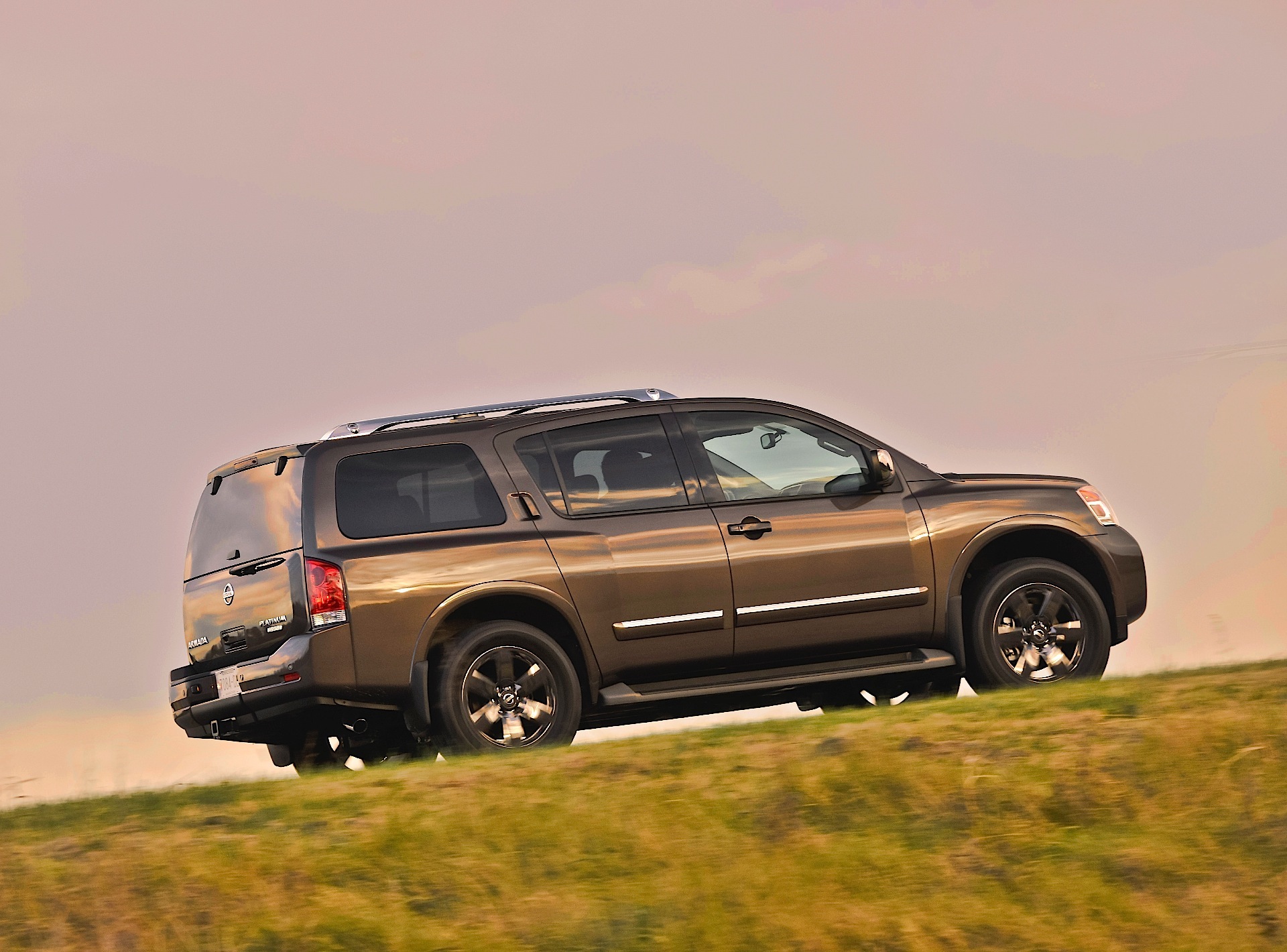 Nissan Armada photo 11