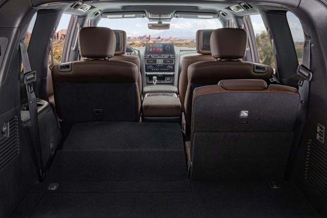 Nissan Armada photo 25
