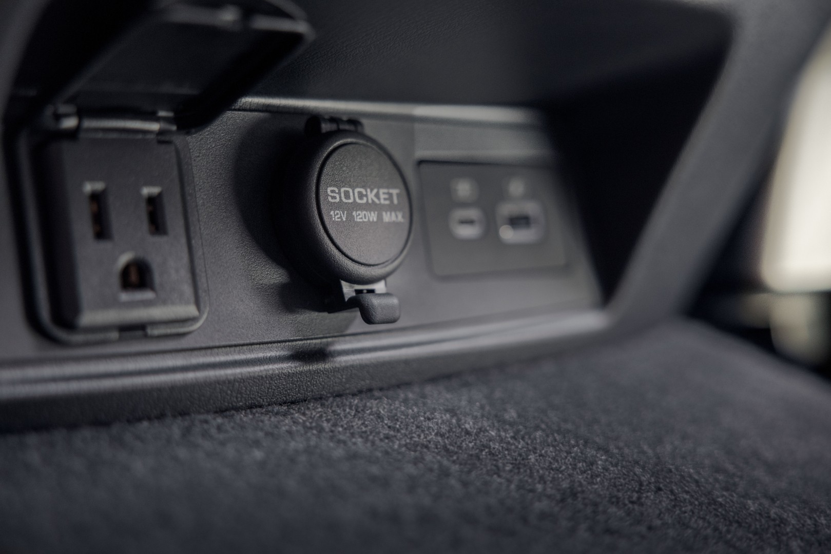 Nissan Armada photo 32