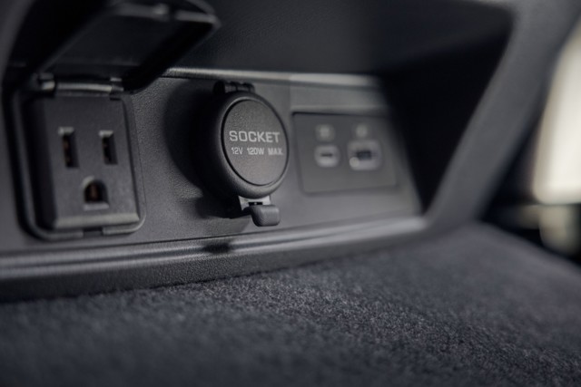 Nissan Armada photo 32