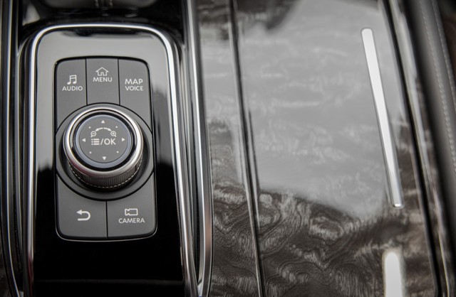 Nissan Armada photo 39