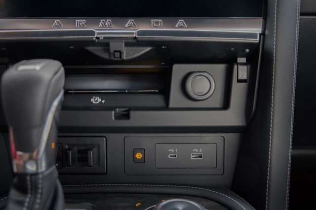 Nissan Armada photo 40