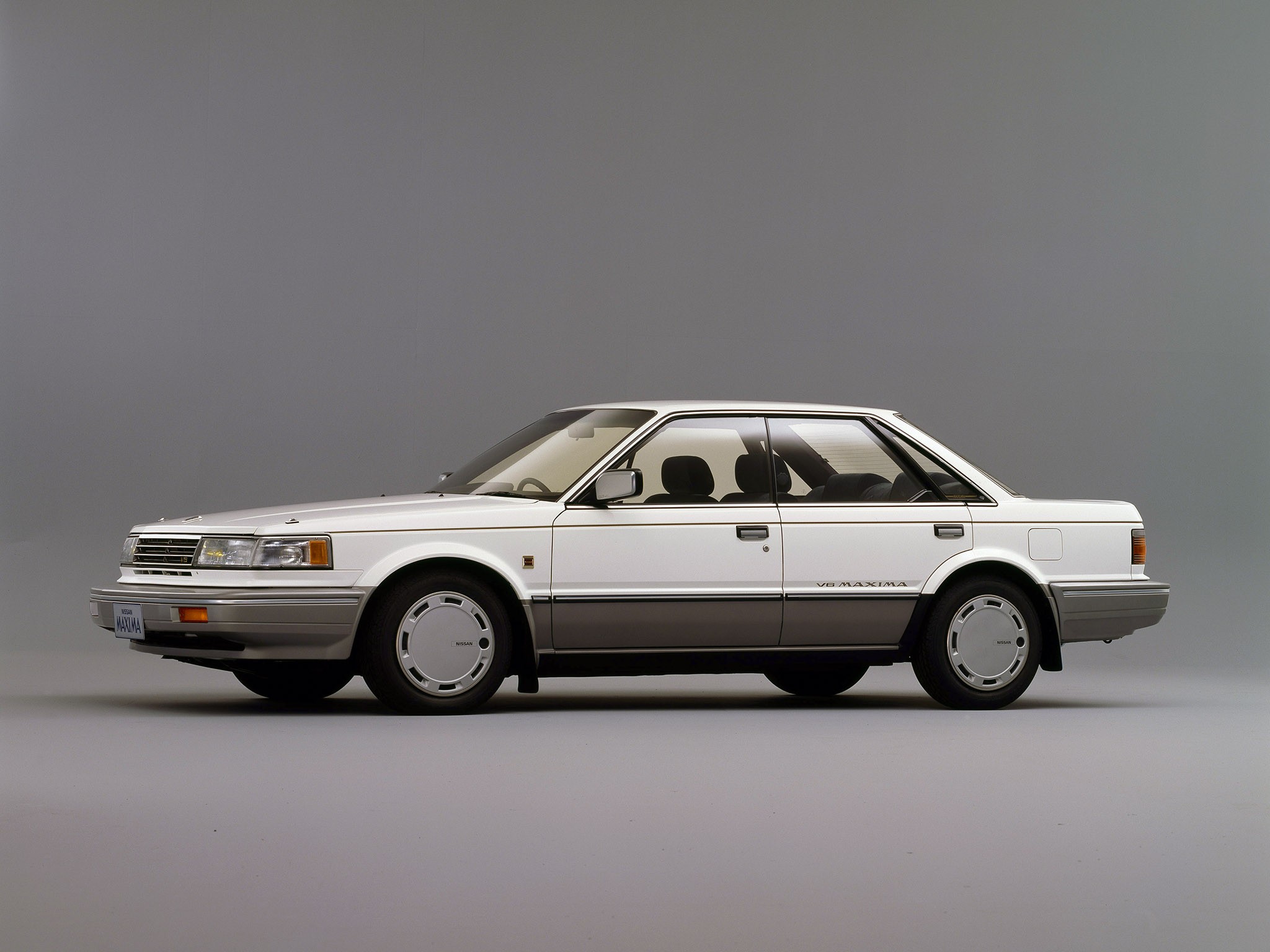 Nissan Bluebird Sedan photo 5