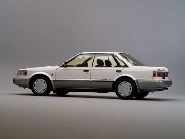 Nissan Bluebird Sedan photo 6