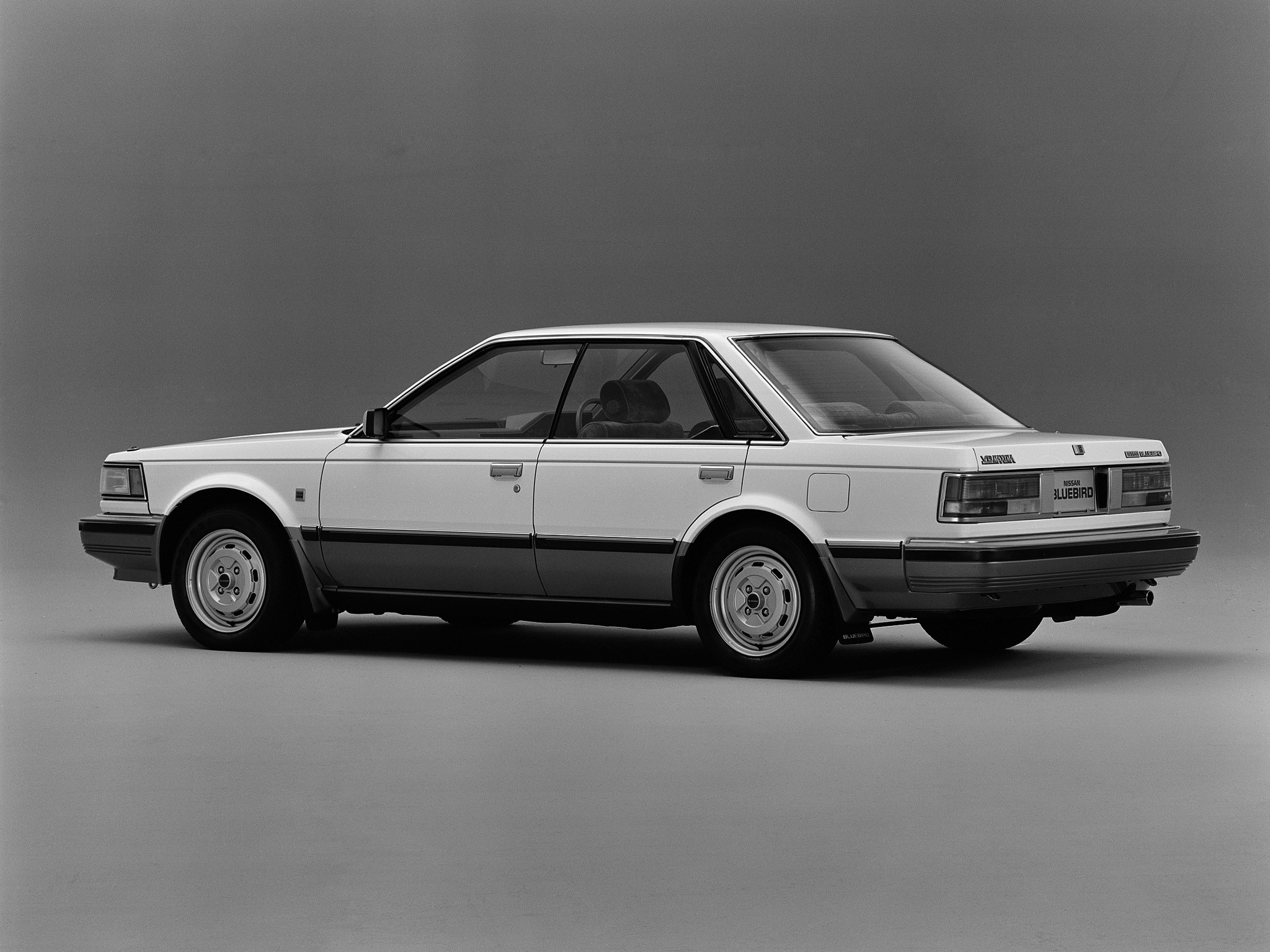 Nissan Bluebird Sedan photo 10