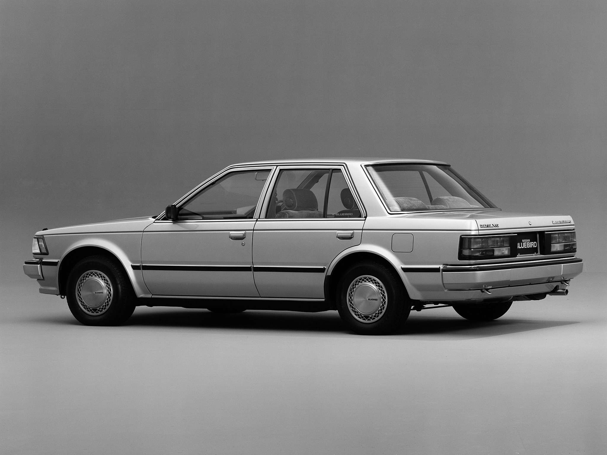 Nissan Bluebird Sedan photo 11