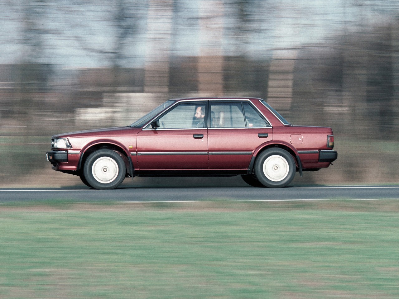 Nissan Bluebird Sedan photo 15