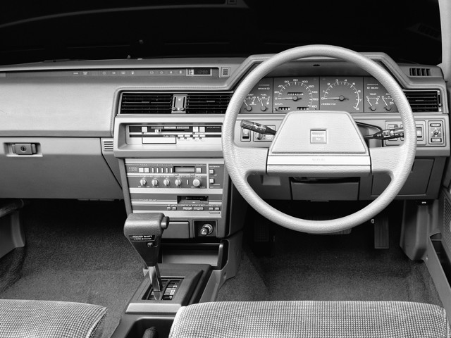 Nissan Bluebird Sedan photo 25