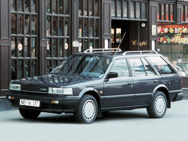 Nissan Bluebird Traveller photo 7