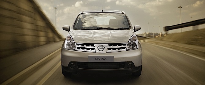 Nissan Grand Livina photo 9