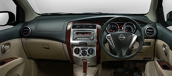 Nissan Grand Livina photo 18