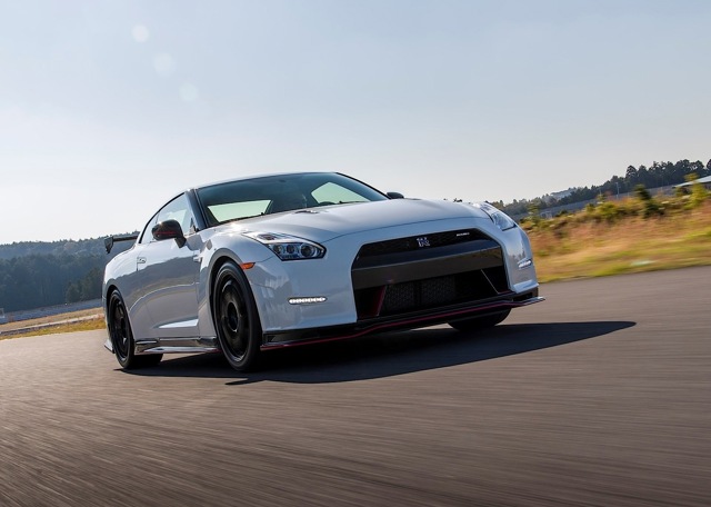 Nissan Gt-R Nismo photo 3
