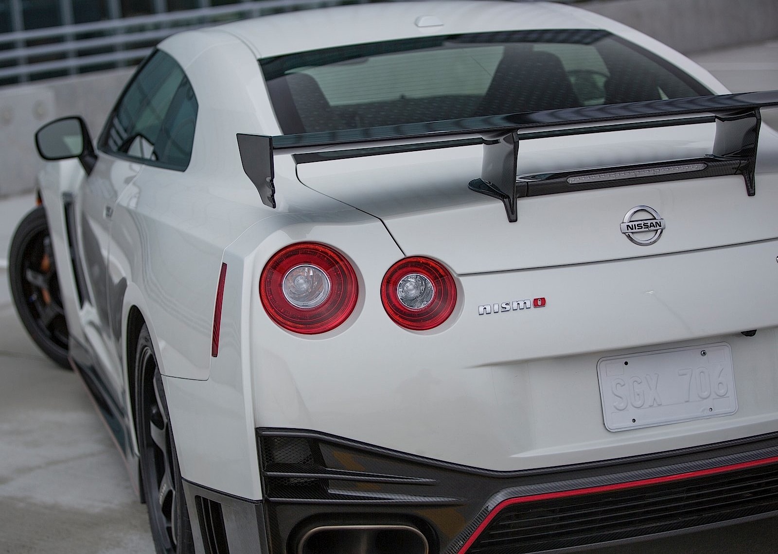 Nissan Gt-R Nismo photo 18