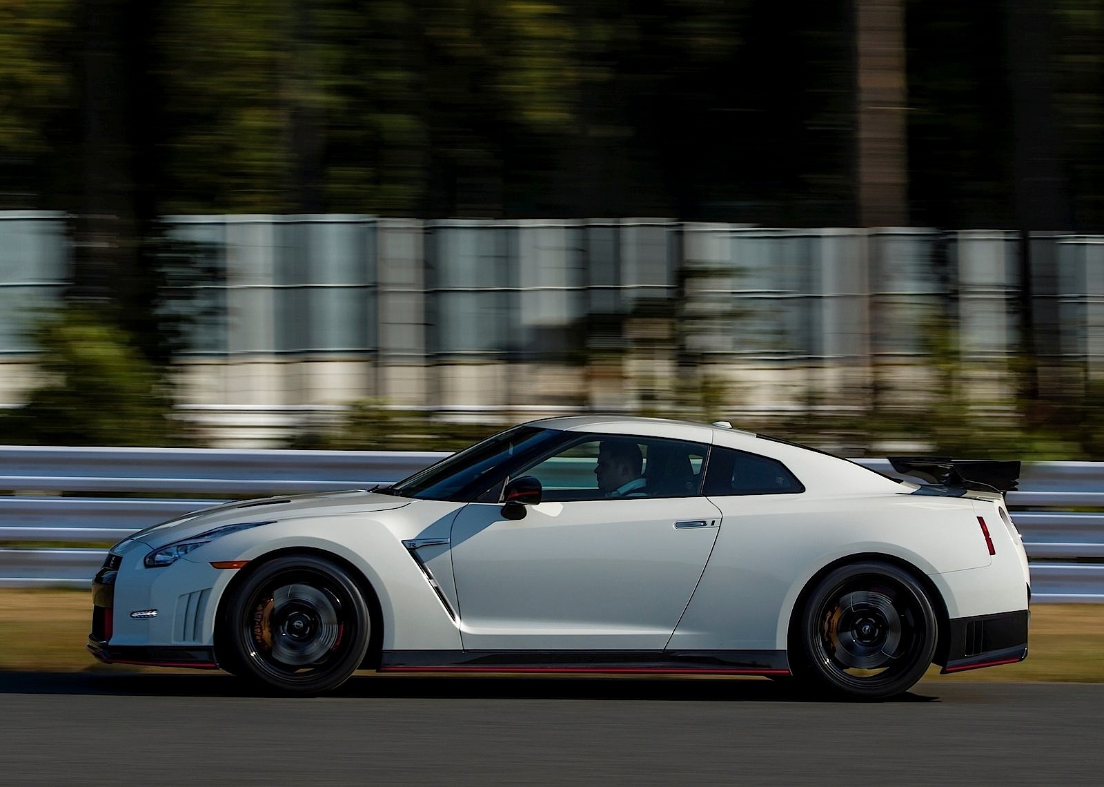 Nissan Gt-R Nismo photo 32