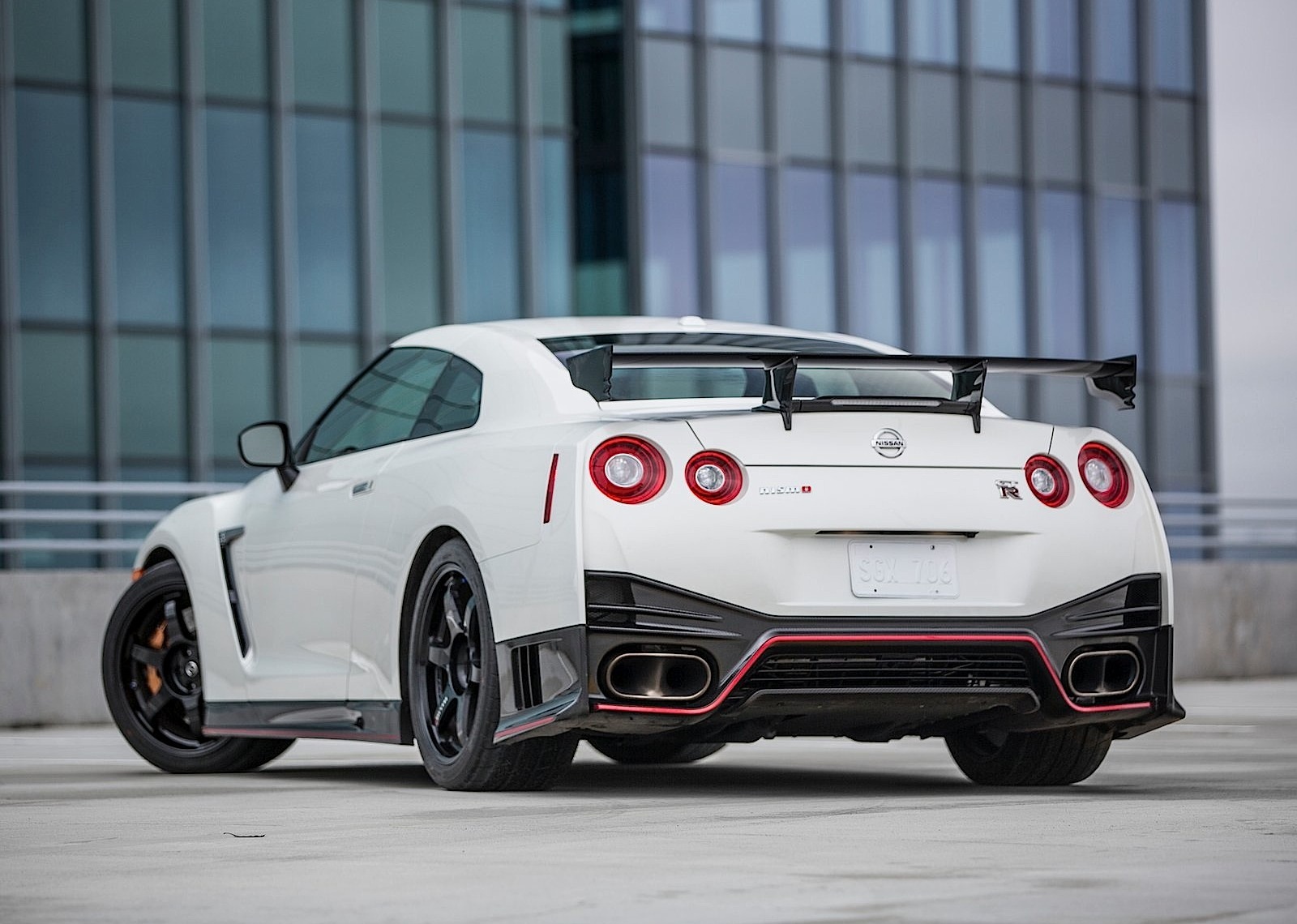 Nissan Gt-R Nismo photo 33