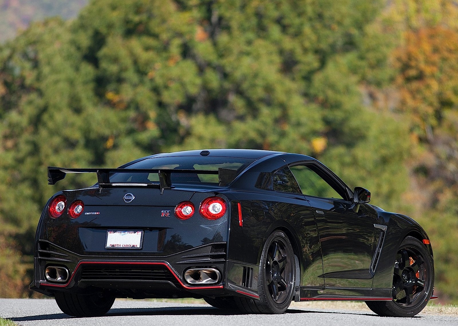 Nissan Gt-R Nismo photo 36