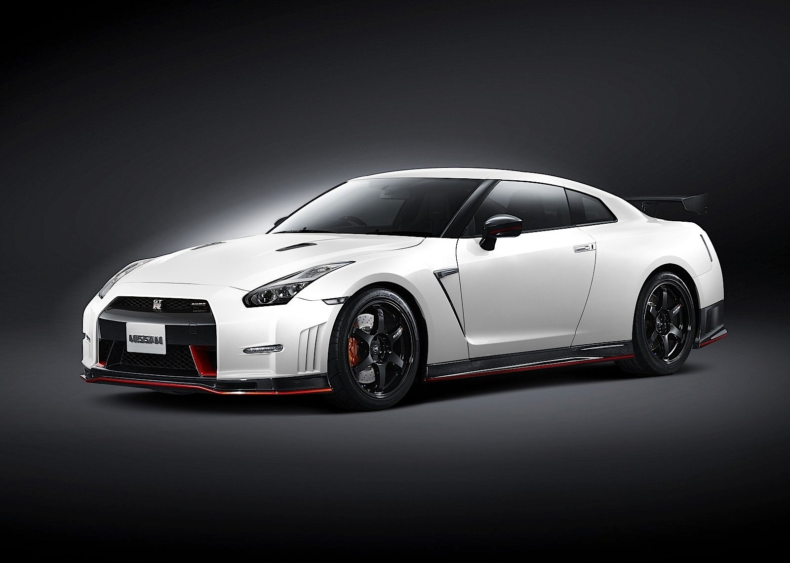Nissan Gt-R Nismo photo 43