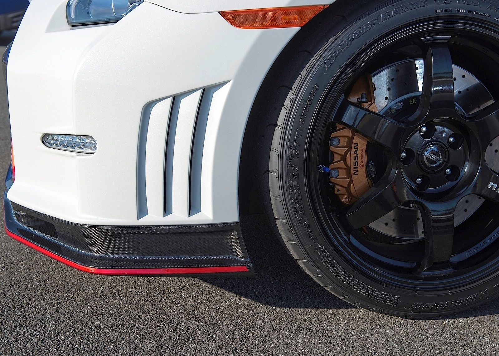 Nissan Gt-R Nismo photo 54