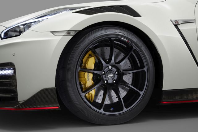 Nissan Gt-R Nismo photo 13
