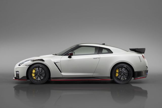 Nissan Gt-R Nismo photo 19