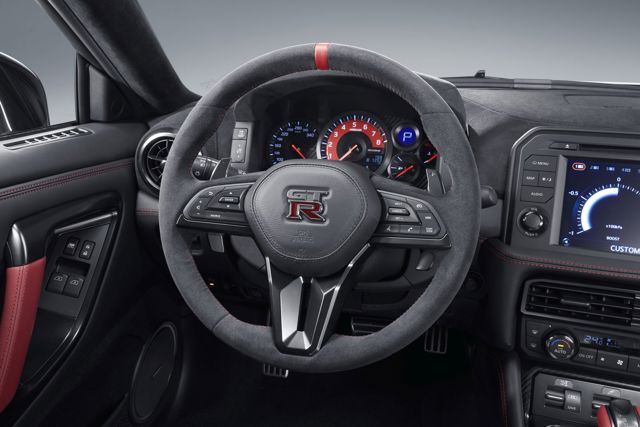 Nissan Gt-R Nismo photo 25