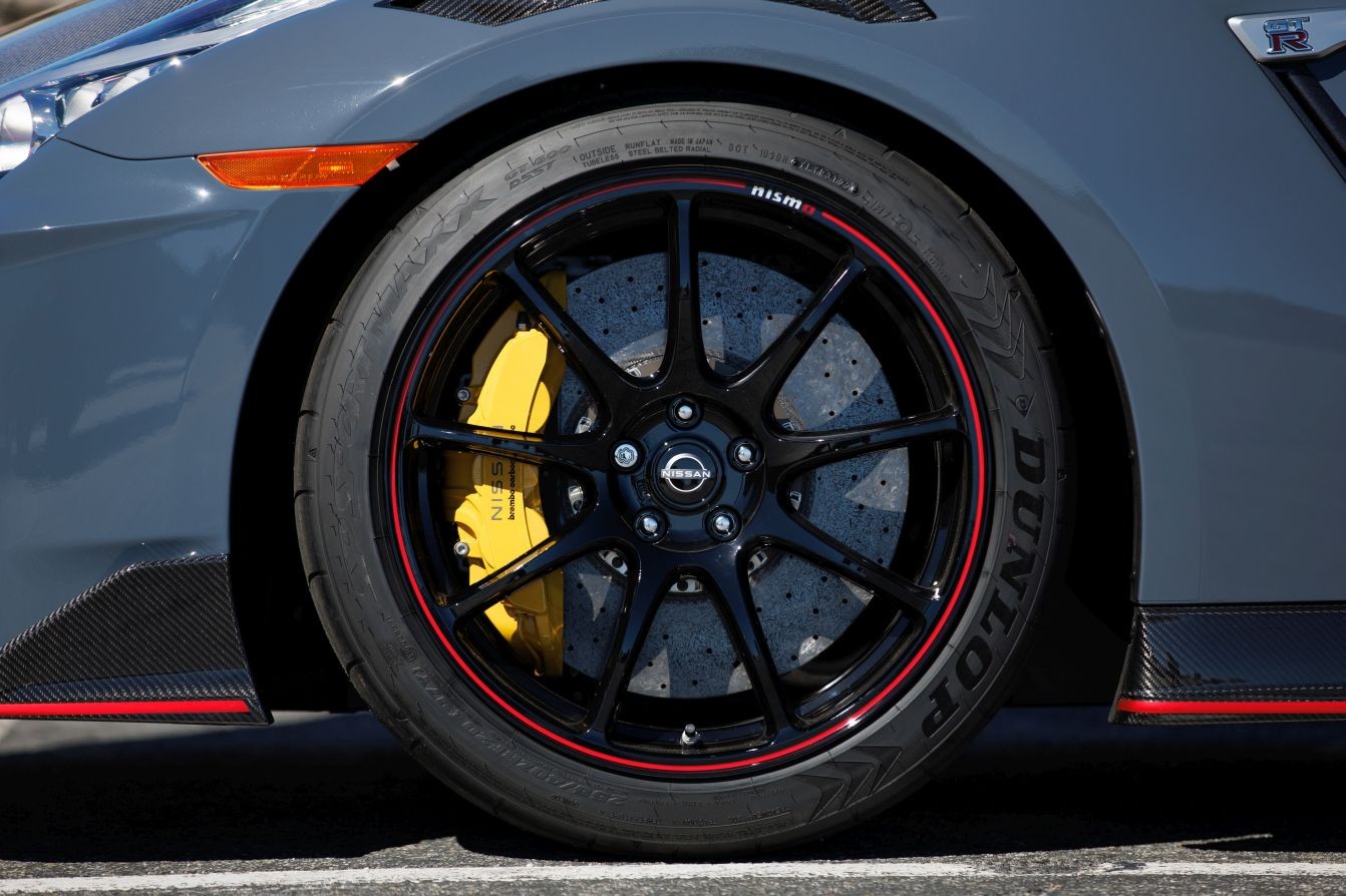 Nissan Gt-R Nismo photo 28