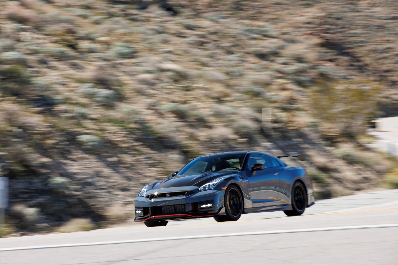 Nissan Gt-R Nismo photo 30