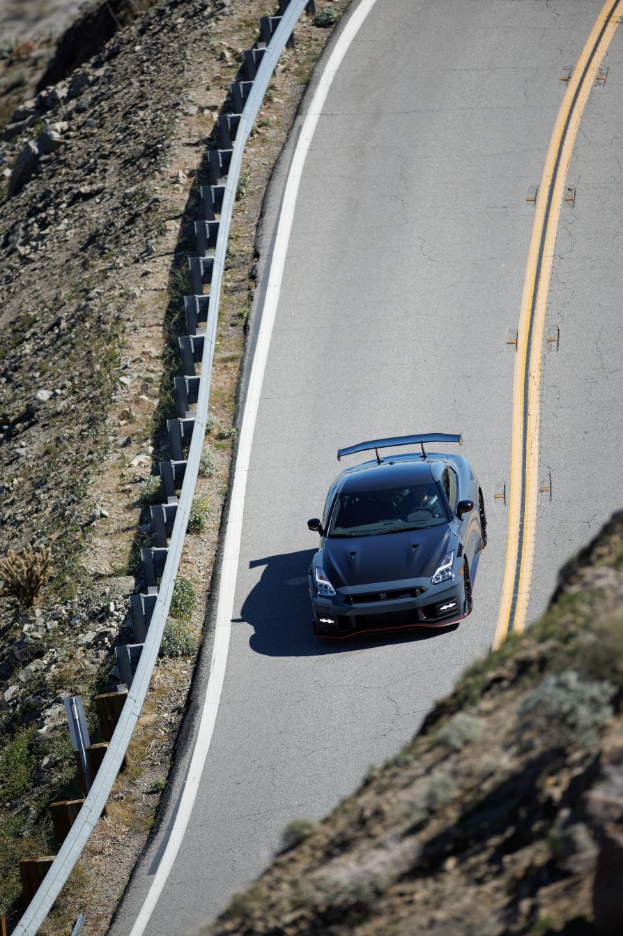 Nissan Gt-R Nismo photo 32