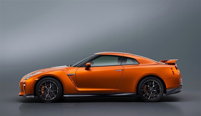 Nissan Gt-R photo 6