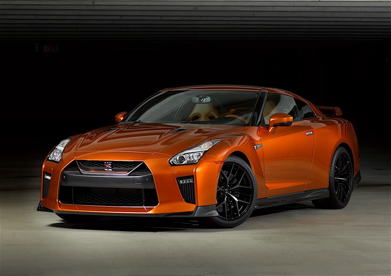 Nissan Gt-R photo 8