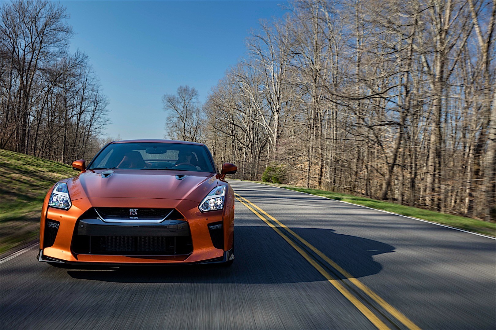 Nissan Gt-R photo 10