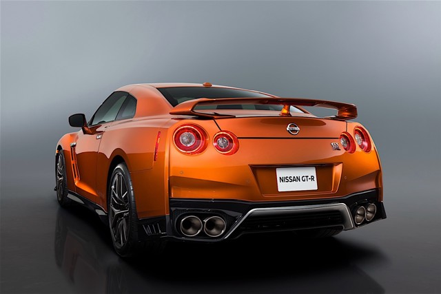 Nissan Gt-R photo 14