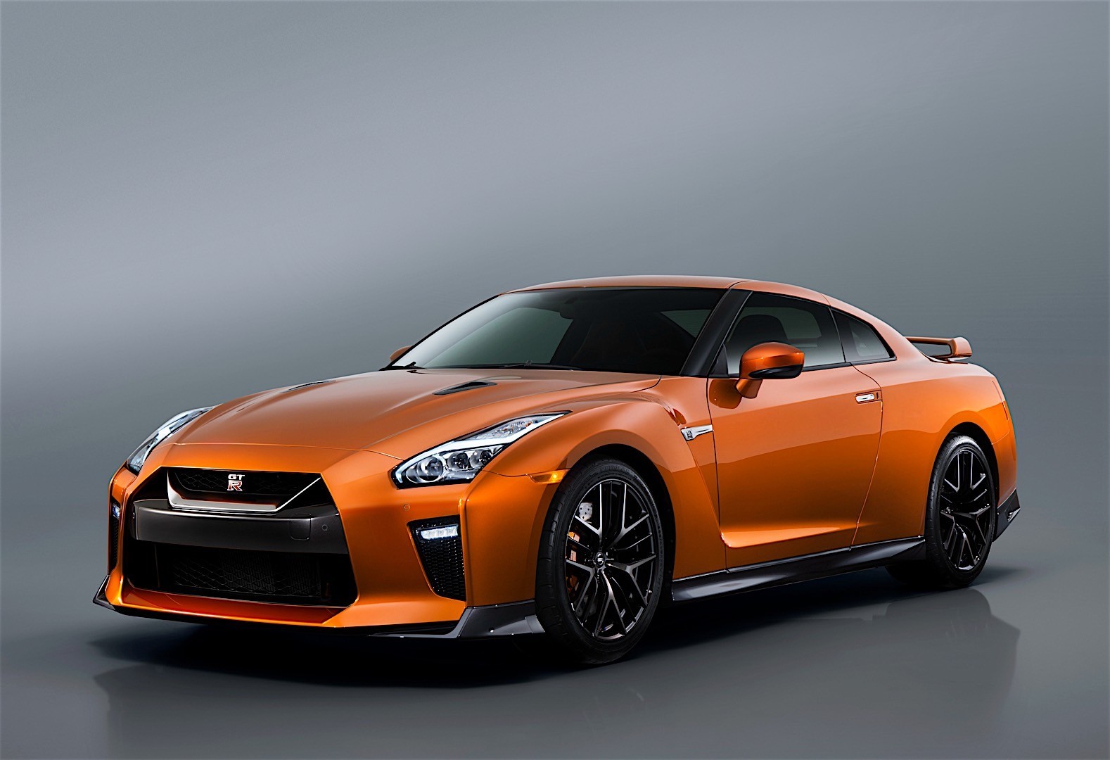 Nissan Gt-R photo 17