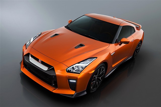 Nissan Gt-R photo 1