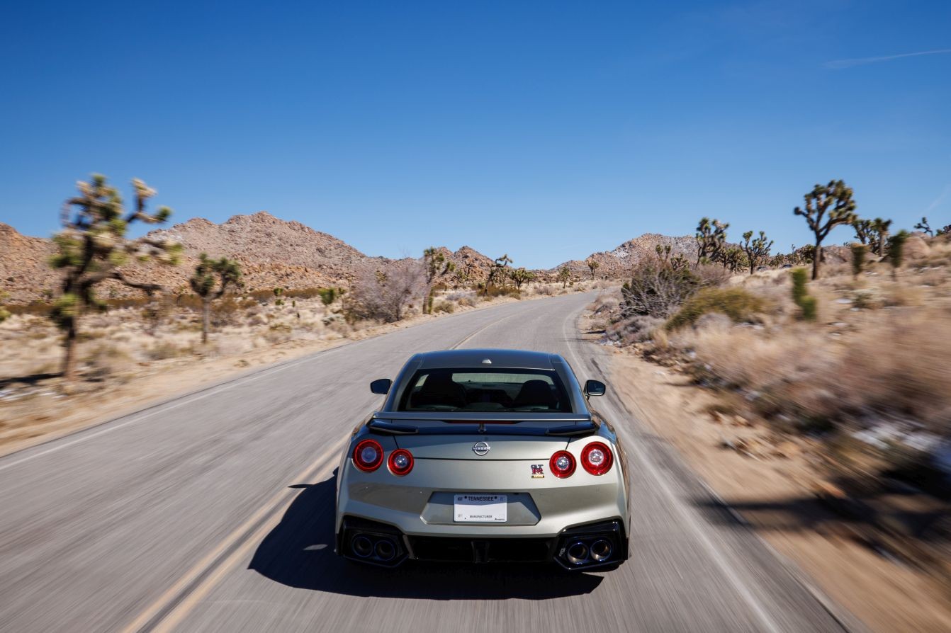 Nissan Gt-R photo 19