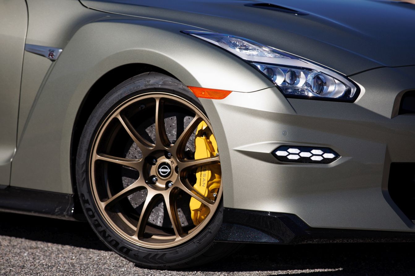 Nissan Gt-R photo 21