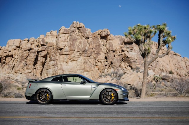 Nissan Gt-R photo 22