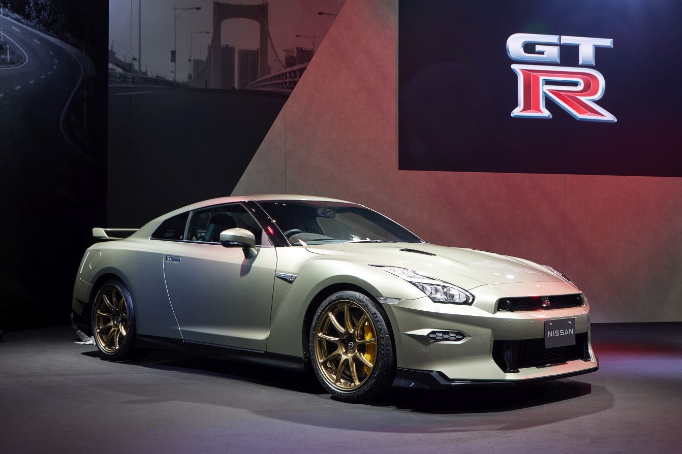 Nissan Gt-R photo 3