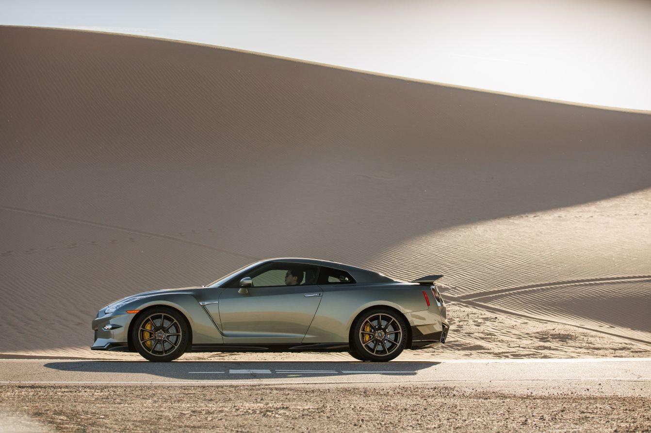 Nissan Gt-R photo 29