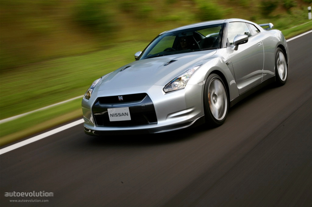 Nissan Gt-R photo 10