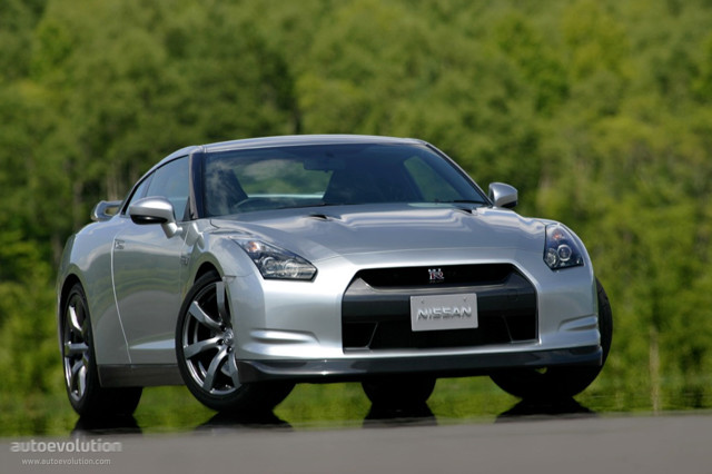 Nissan Gt-R photo 14