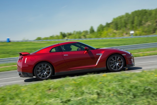 Nissan Gt-R photo 90