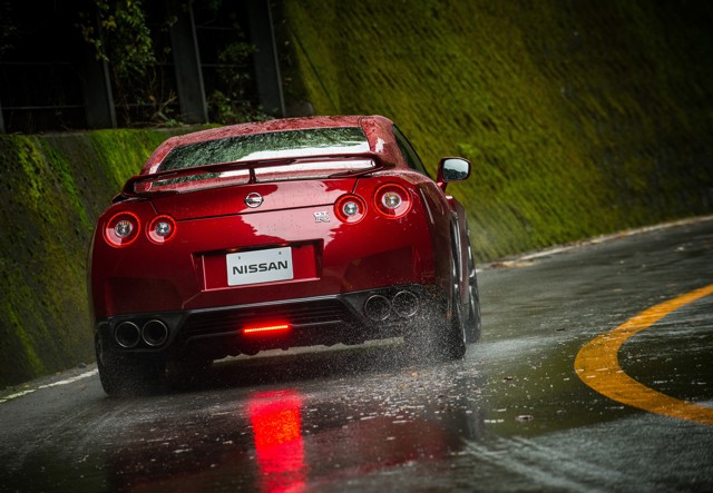 Nissan Gt-R photo 101