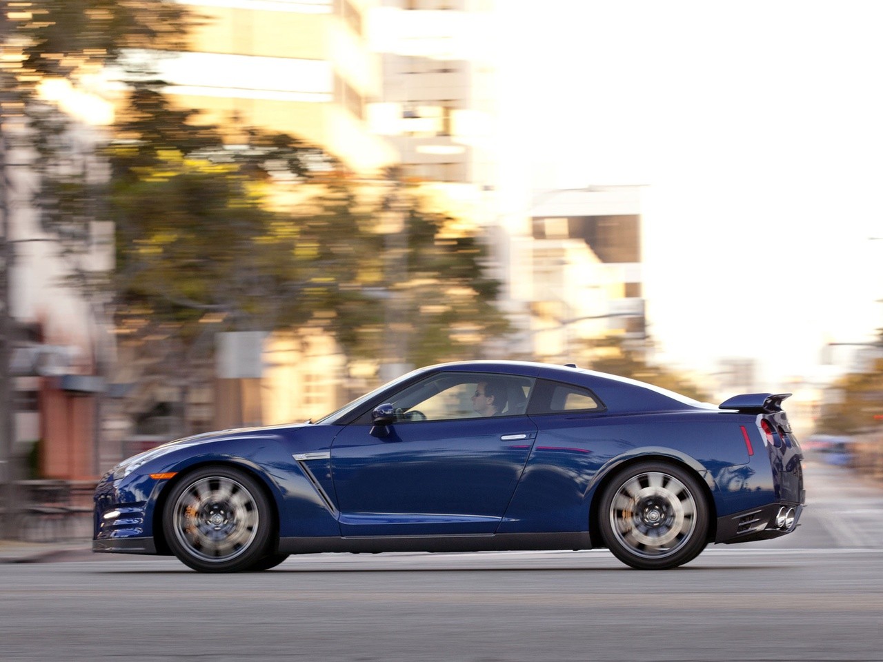 Nissan Gt-R photo 12